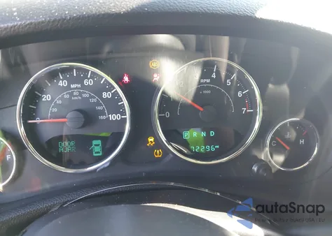 2017 Jeep Wrangler Sahara 4X4 z USA, uszkodzony, nr VIN 1C4AJWBGXHL511384